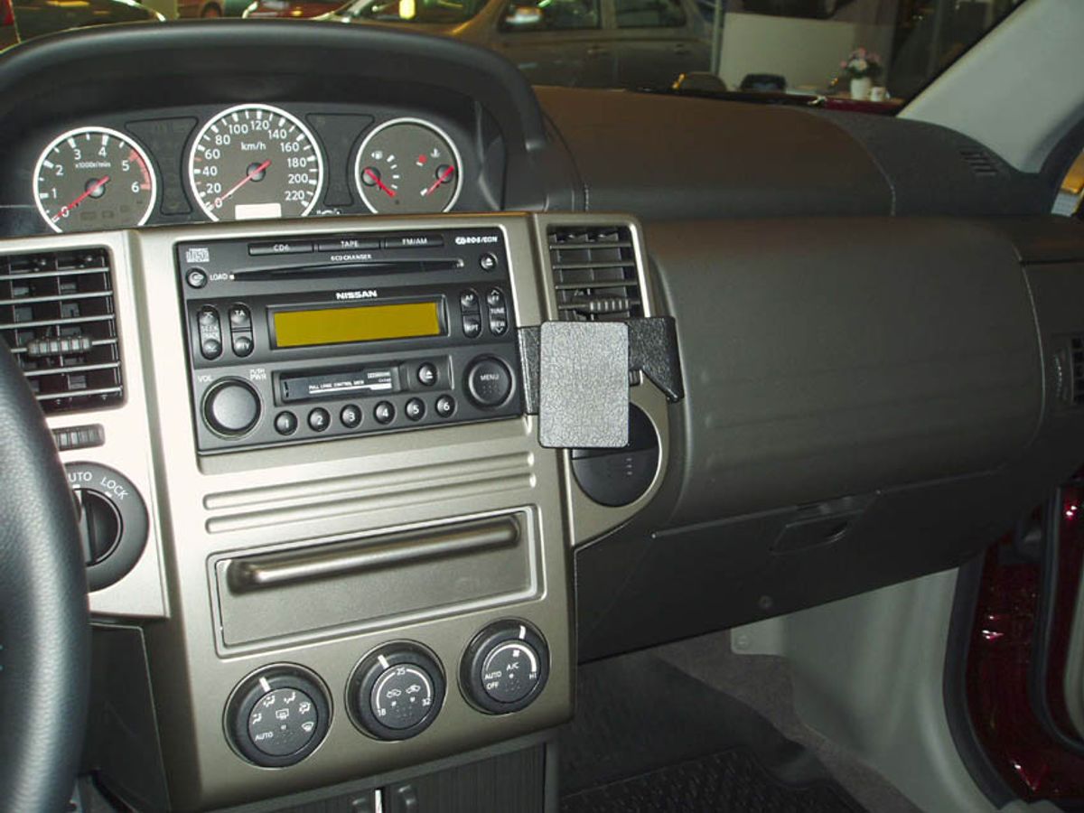 Brodit ProClip 853368 Nissan X-Trail 2005-2006 Vinklet