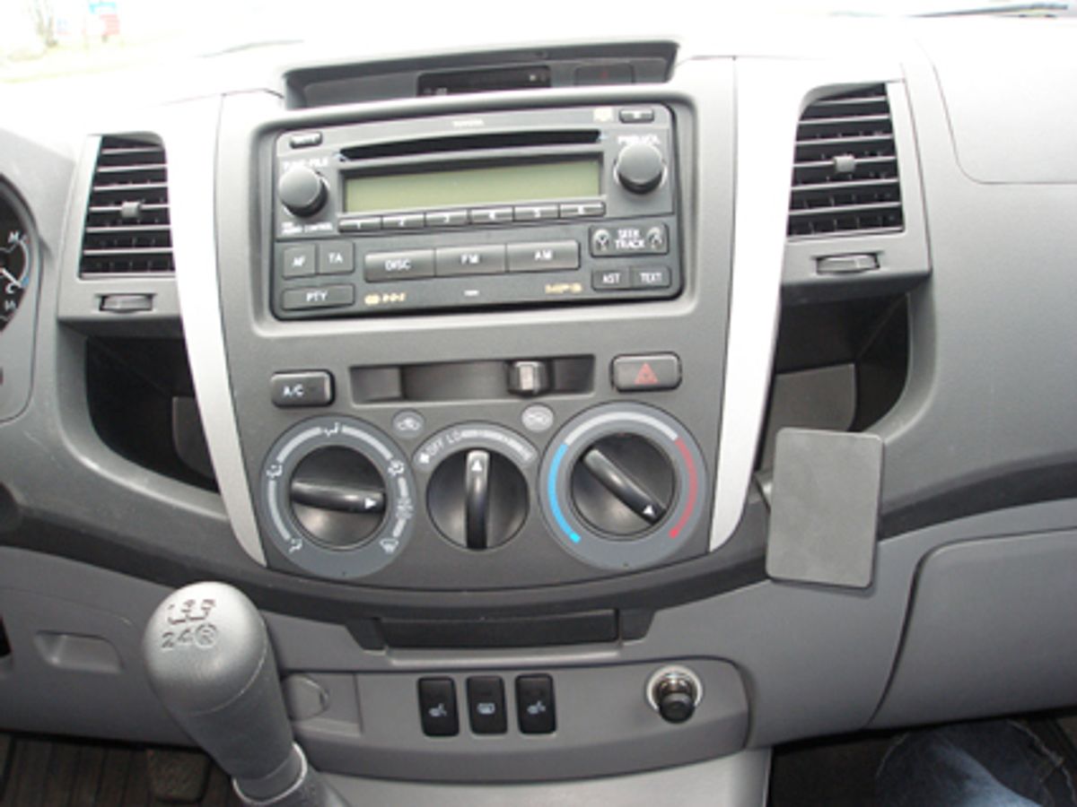Brodit ProClip 853722 Toyota Hilux 2006-2011 Vinklet