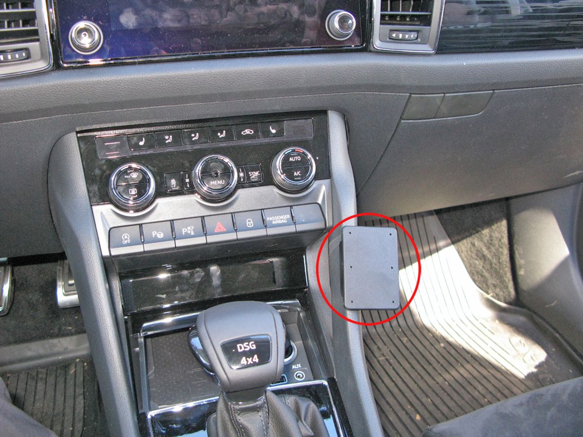 Brodit ProClip 855293 Skoda Kodiaq, Karoq 2017--> Vinklet