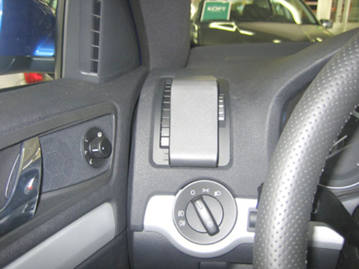 Brodit ProClip 803807 Skoda Octavia II 2005-2013 Senter